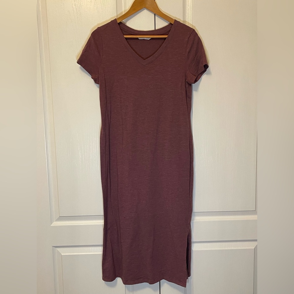 Sonoma Maroon V-Neck Sheath Midi Dress